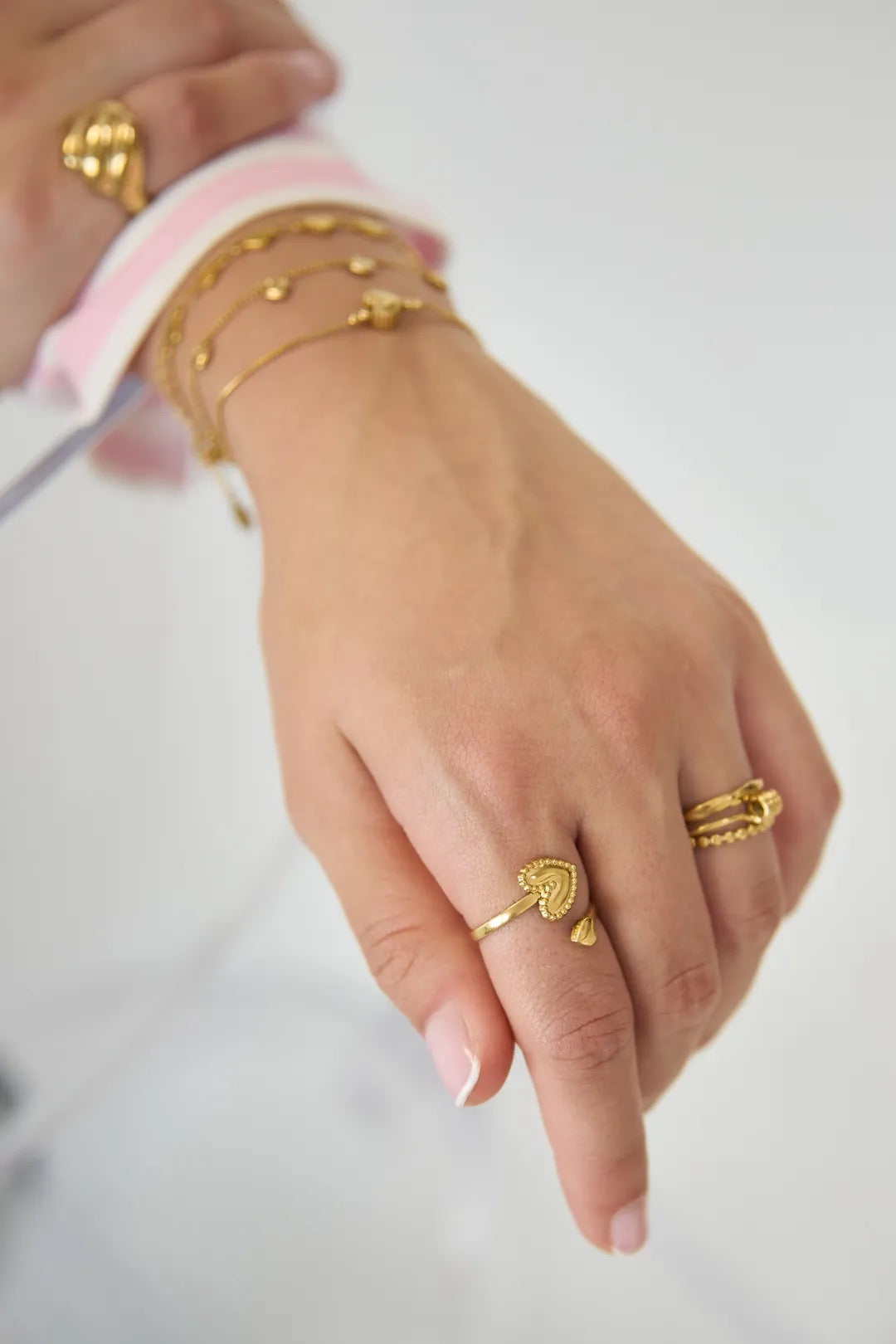 LOVELY - ring